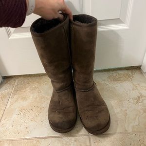 Tall brown Ugg boots